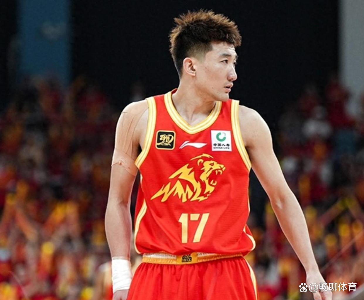 集结日体能课后；深圳男篮止住颓势备战西甲；媒体盛赞；阵容厚度经受考验的简单介绍